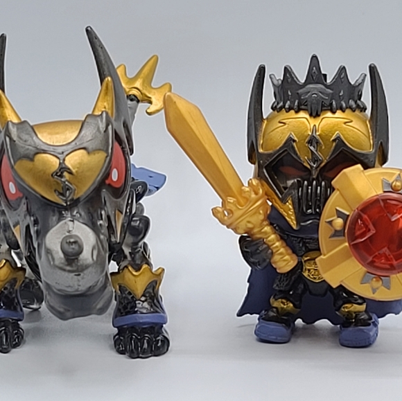 Treasure x King 6 Figures - includes Fire Eyes HTF Very Rare w/ Sword and Sheild - Picture 2 of 16